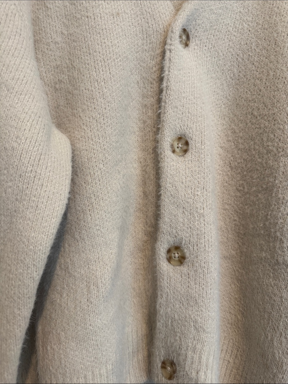 Men’s Abercrombie & Fitch Boucle Cream Cropped Knit Cardigan - Picture 3 of 5